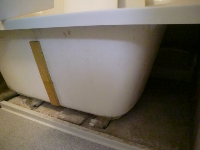 bath-tab-13.JPG