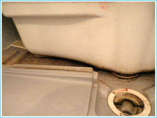 浴槽（バスタブ）下部高圧洗浄